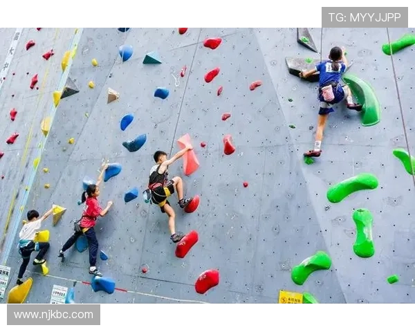 攀岩难度赛引领极限运动竞技水平与青少年培养新趋势