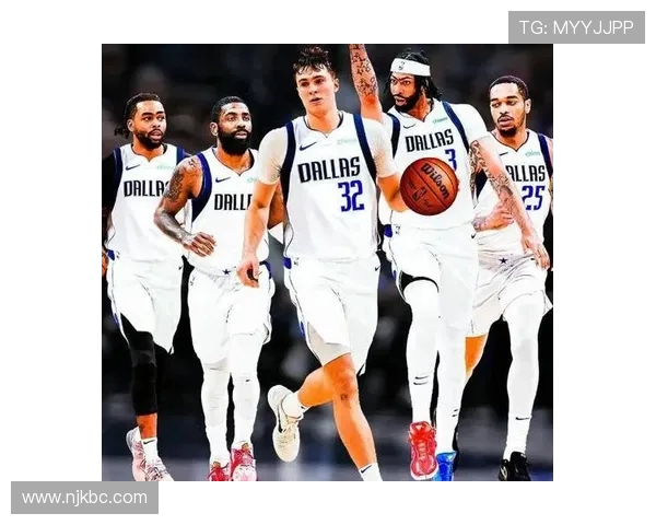 浓眉盛赞弗拉格学习迅速判断精准成赛场新核心篮球攻防全能领袖